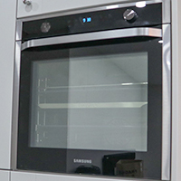 Samsung Pyrolytic Oven image